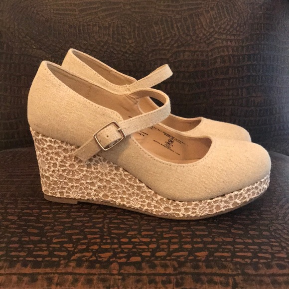 girls wedges size 2